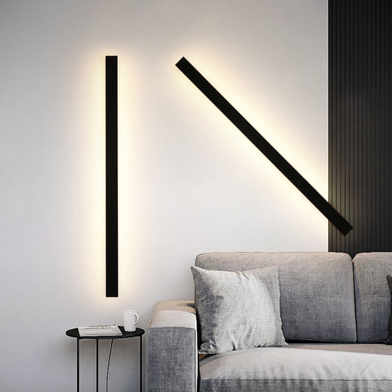 Edge Minimalist IP65 Linear LED Wall Light – Black Metal & Acrylic