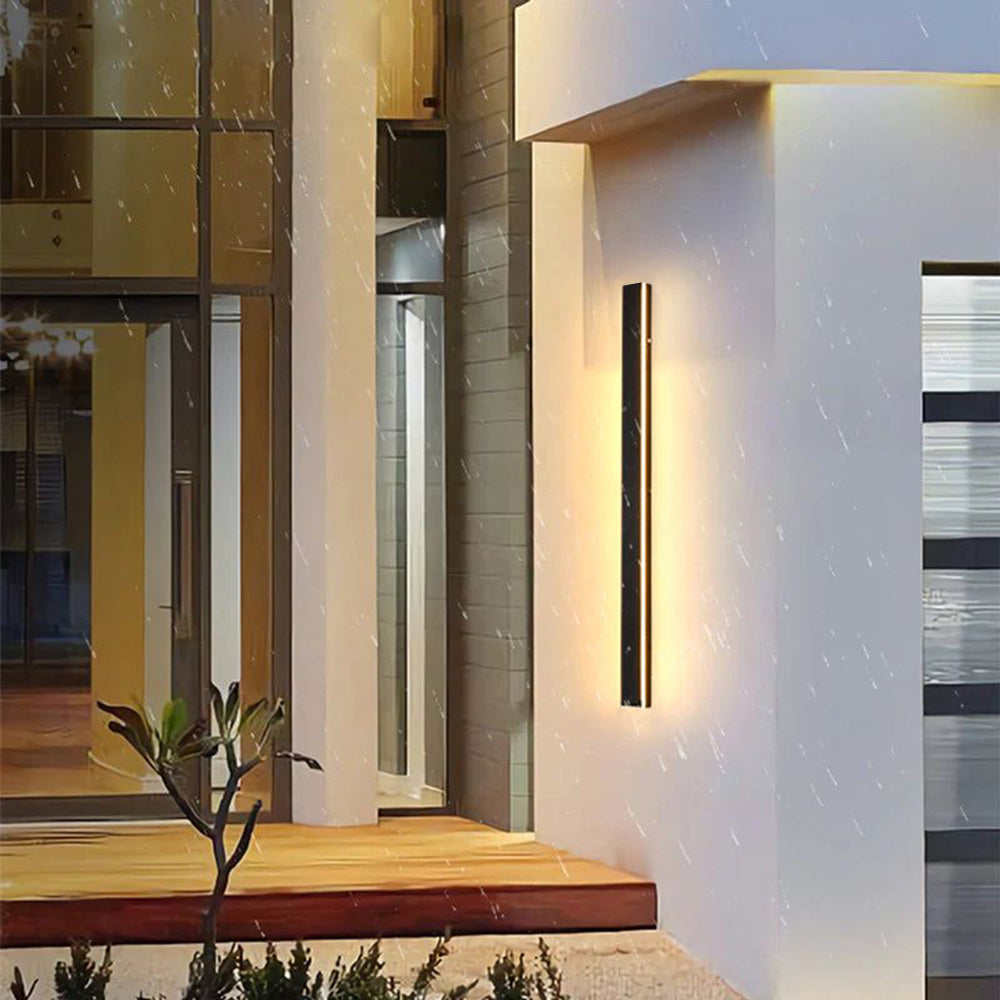 Edge Minimalist IP65 Linear LED Wall Light – Black Metal & Acrylic