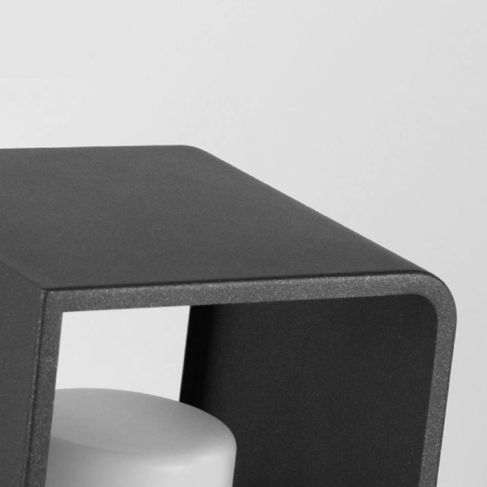 Orr Solar-Powered Outdoor Floor Lamp – Minimalist Cuboid Design