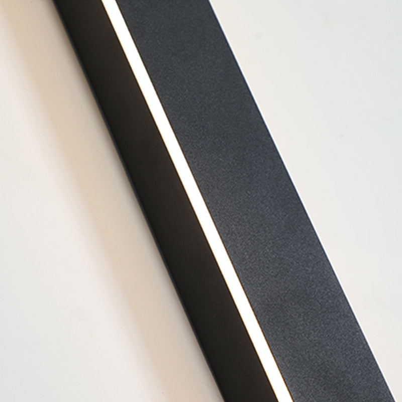 Edge Minimalist IP65 Linear LED Wall Light – Black Metal & Acrylic