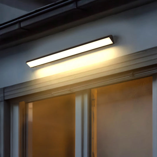 Edge Triangle Solar Outdoor Wall Lamp – 15.8/31.5/39.4", IP65