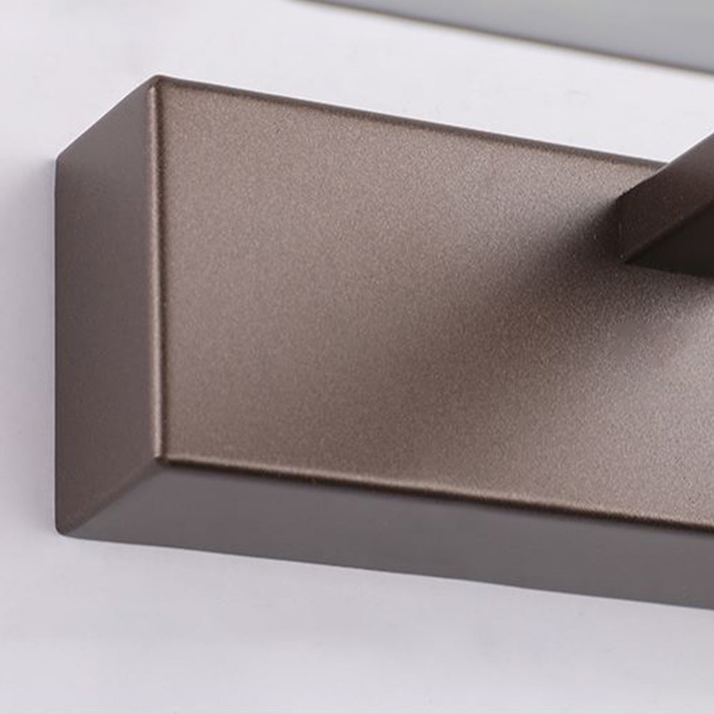 Adjustable LED Bathroom Wall Light – Modern Rotatable Vanity Light (IP44)