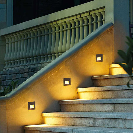 Orr Outdoor Deck & Step Light – Waterproof Garden & Pathway Lighting