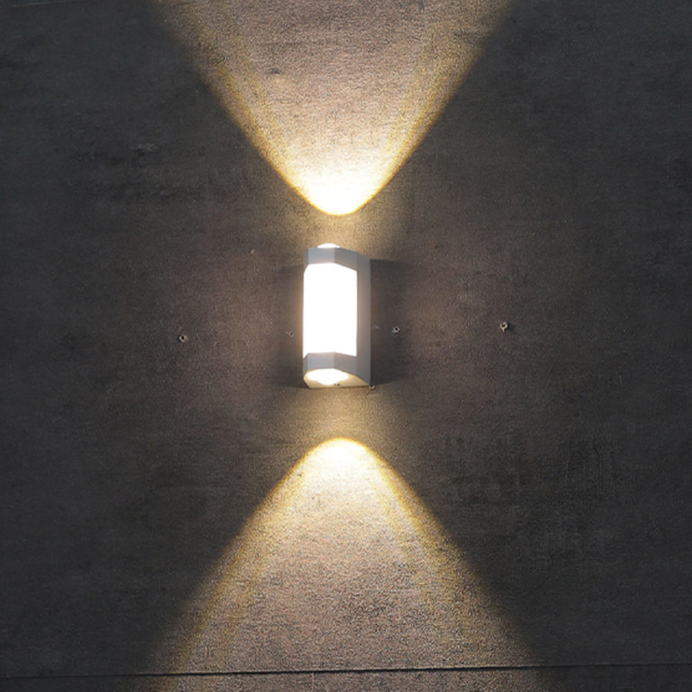 Orr Nordic Up-Down Outdoor Wall Lamp – Black or White, IP65, LED