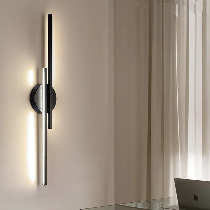 Alana Nordic Linear LED Wall Lamp – Black/White, Metal Frame
