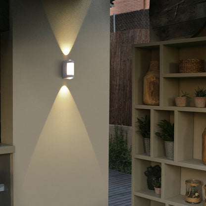 Orr Nordic Up-Down Outdoor Wall Lamp – Black or White, IP65, LED