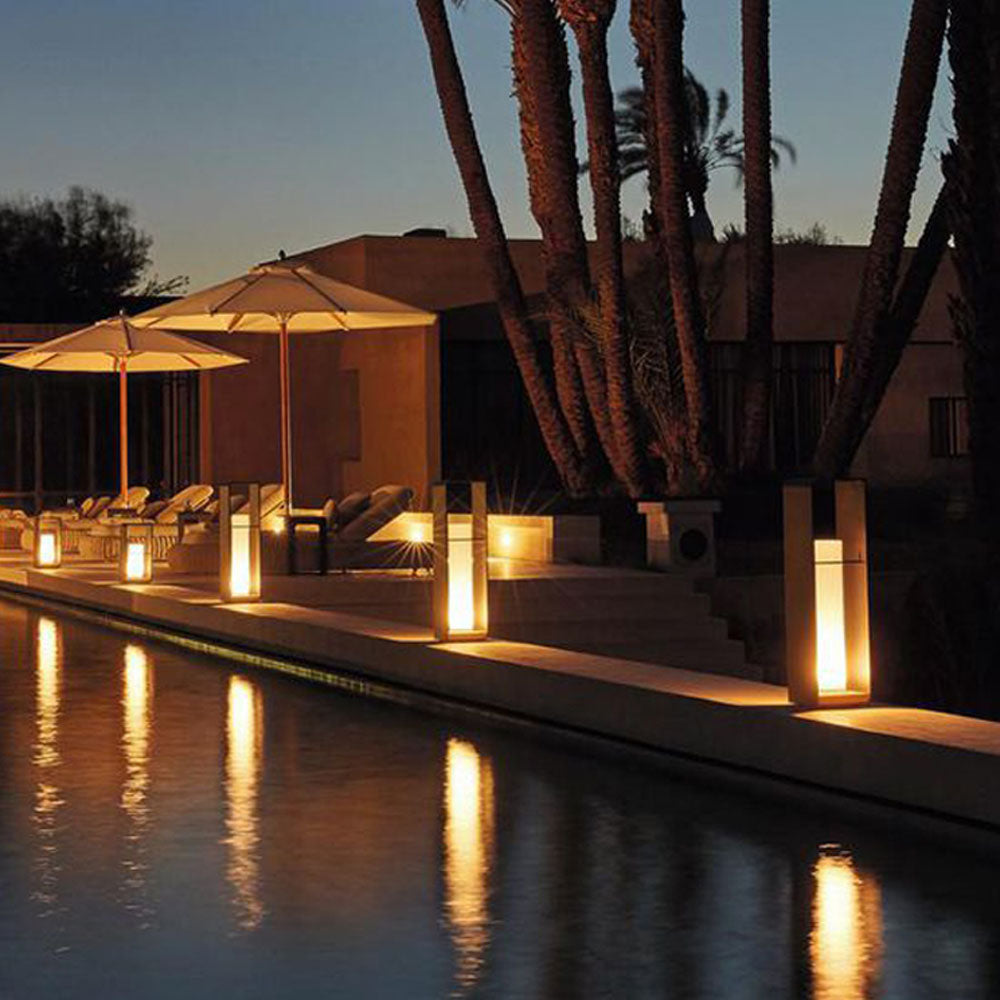 Orr Solar-Powered Outdoor Floor Lamp – Minimalist Cuboid Design