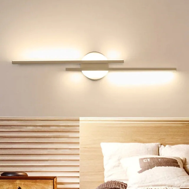 Alana Nordic Linear LED Wall Lamp – Black/White, Metal Frame