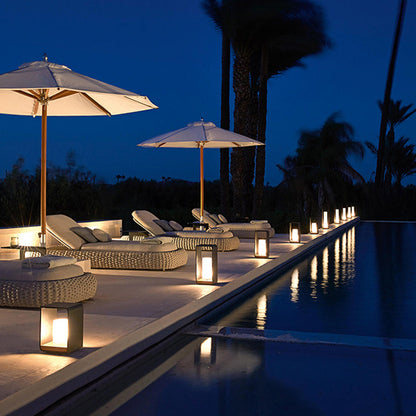 Orr Solar-Powered Outdoor Floor Lamp – Minimalist Cuboid Design