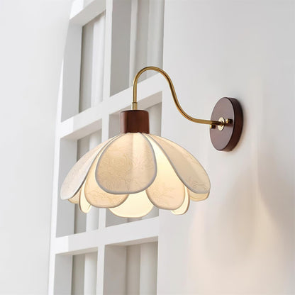Vintage Floral Wall Light – Wooden & Brass Decorative Wall Lamp