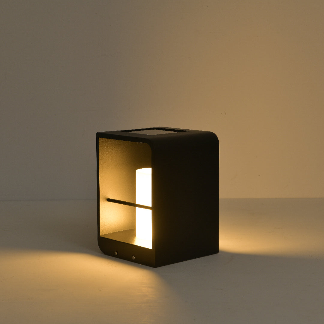 Orr Solar-Powered Outdoor Floor Lamp – Minimalist Cuboid Design