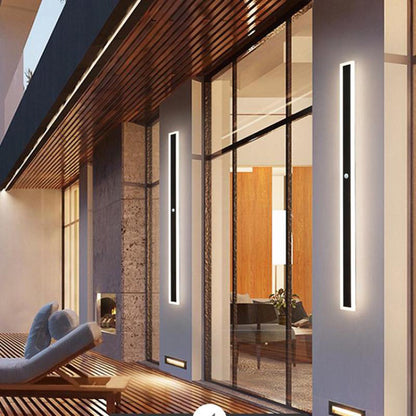 Edge Linear LED Outdoor Wall Lamp – Black/White, Dimmable, IP65