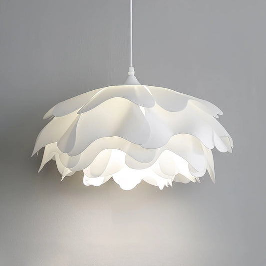 Renée Flower-Shaped Acrylic Pendant Light – Metal Frame, E27 Socket