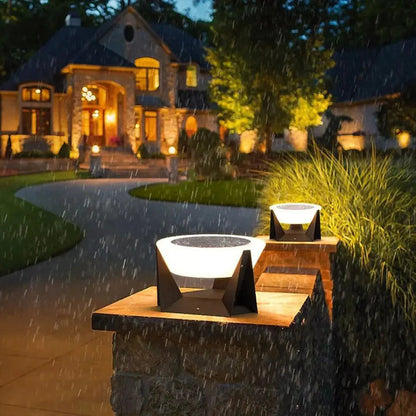 Solar Outdoor Lamp – Modern Standalone Lighting