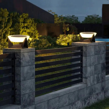 Solar Outdoor Lamp – Modern Standalone Lighting