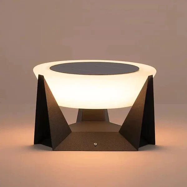 Solar Outdoor Lamp – Modern Standalone Lighting