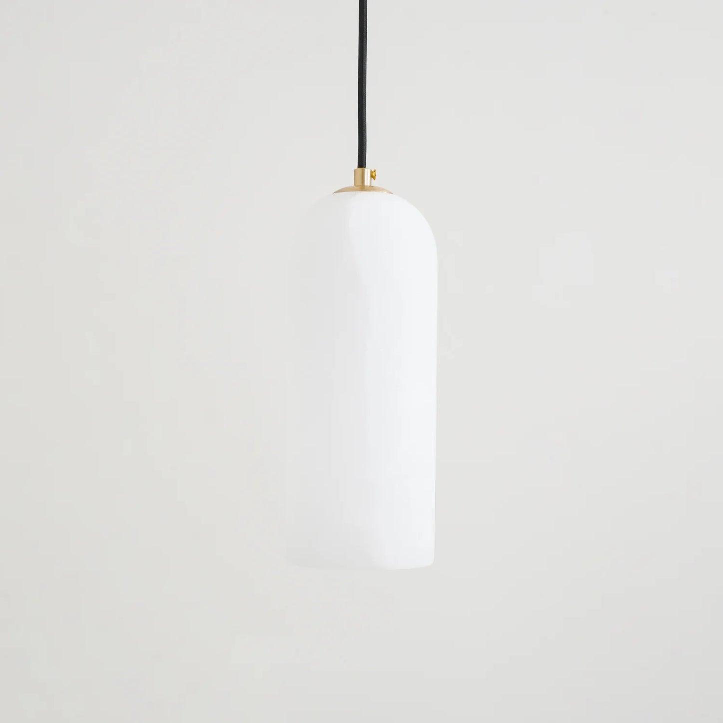 Jade Minimalist Metal & Alabaster Pendant Light – Brass Finish