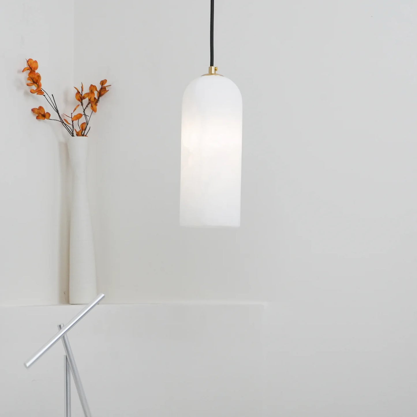 Jade Minimalist Metal & Alabaster Pendant Light – Brass Finish