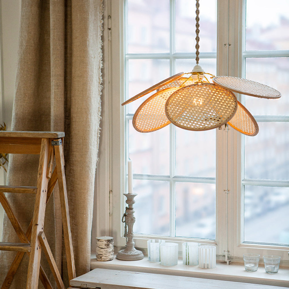 Ritta Rattan Willow Weave Pendant Light – French-Country Style, S/L