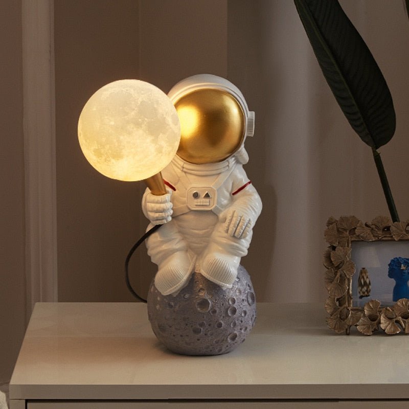 Astronaut Decorative Lamp