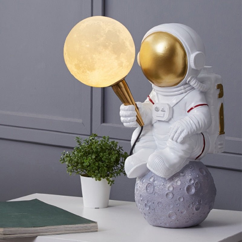 Astronaut Decorative Lamp