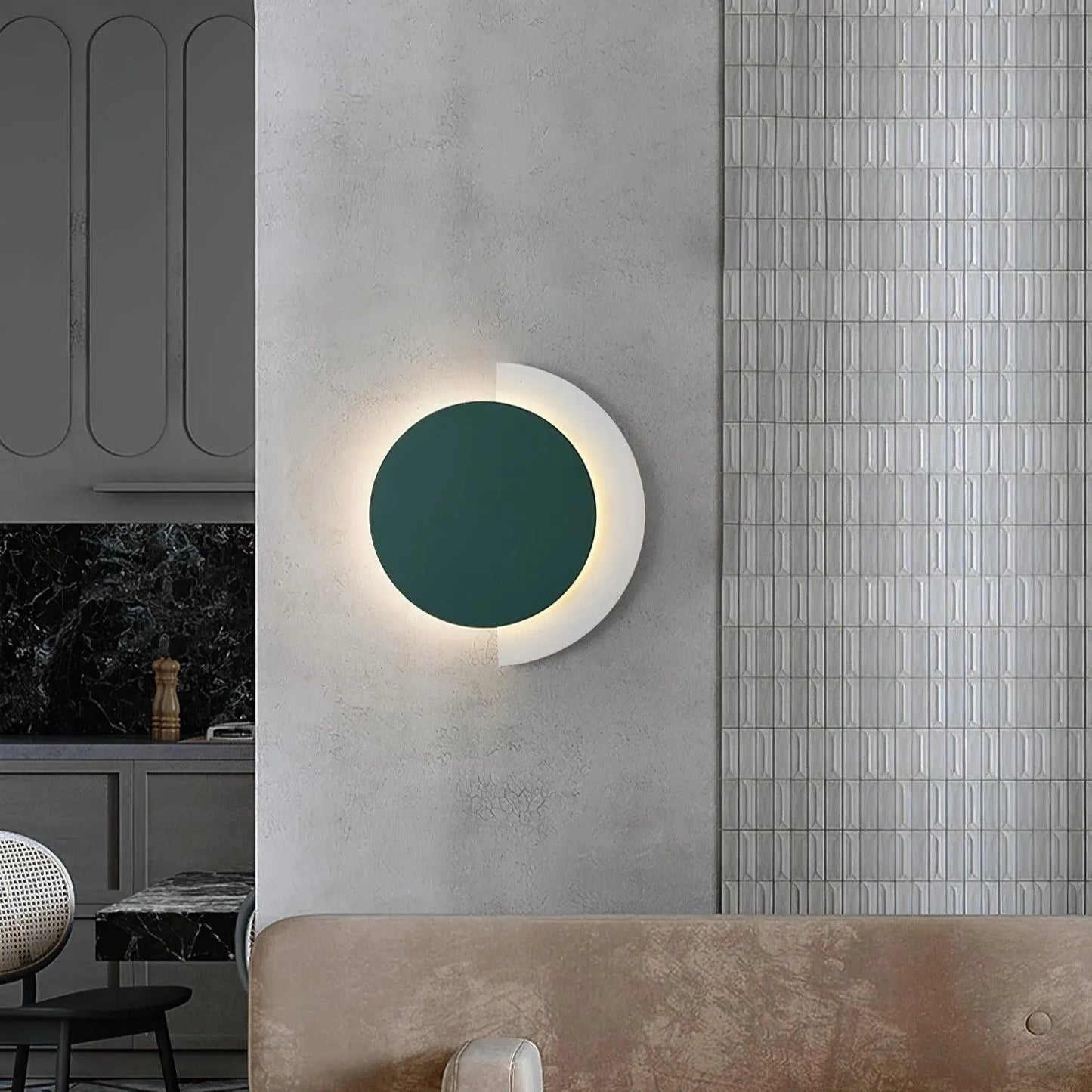 Edge Rounded Acrylic Wall Light – Minimalist Metal Fixture