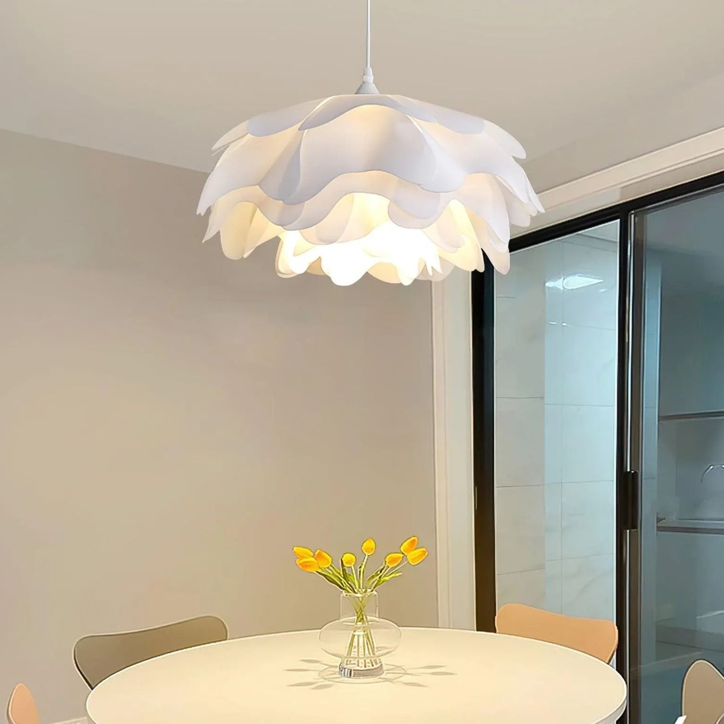 Renée Flower-Shaped Acrylic Pendant Light – Metal Frame, E27 Socket