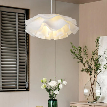 Renée Flower-Shaped Acrylic Pendant Light – Metal Frame, E27 Socket
