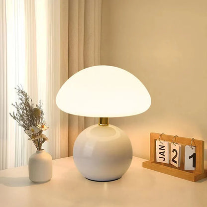 Elegant Cream Ceramic Mushroom-Style Table Lamp